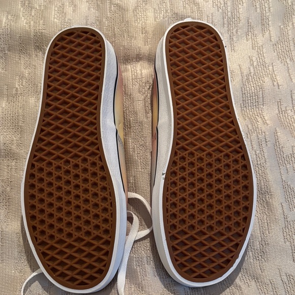 Vans Pastel Tie-Dye Sneakers - Picture 2 of 2